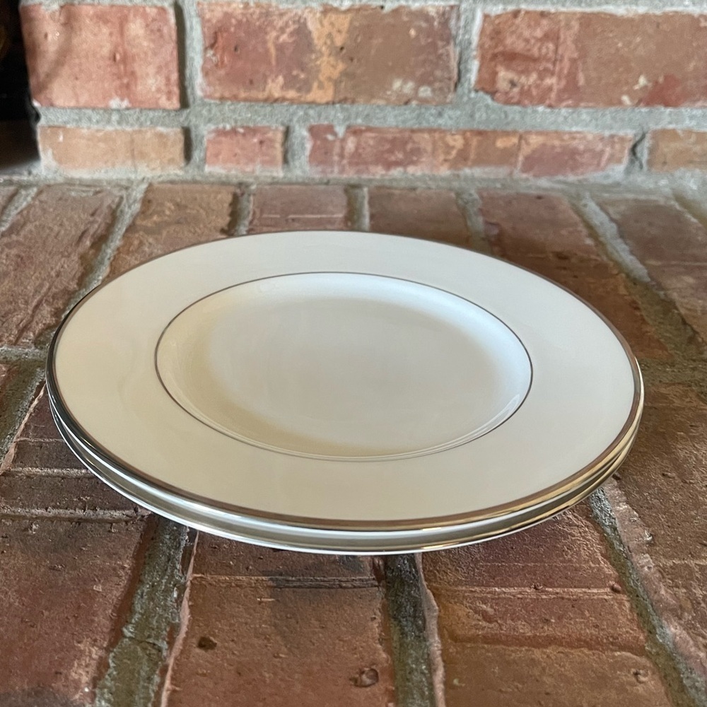 Vtg Royal Doulton English Fine Bone China Signet Salad Plates Set of 2